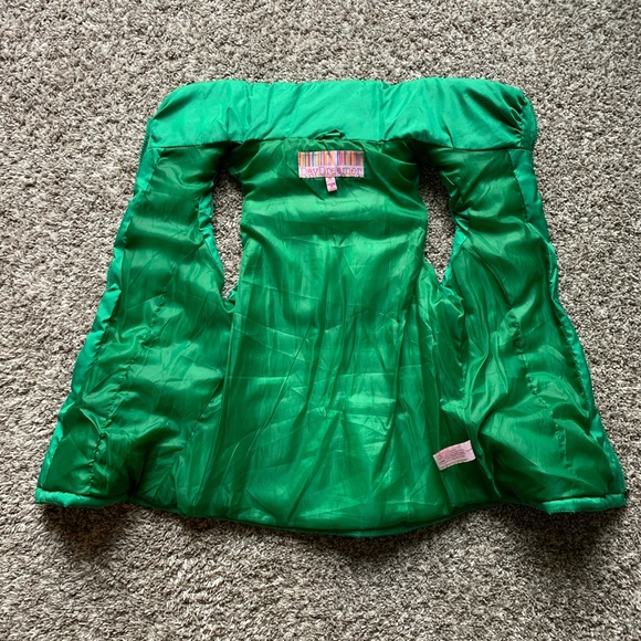 Adorable Girls Green Vest - Picture 2 of 5